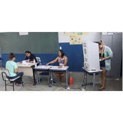 É mesária ou mesário? Saiba mais sobre as atribuições dessa função nas Eleições 2024